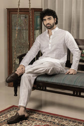 Back view of 100% linen white kurta showing straight hem