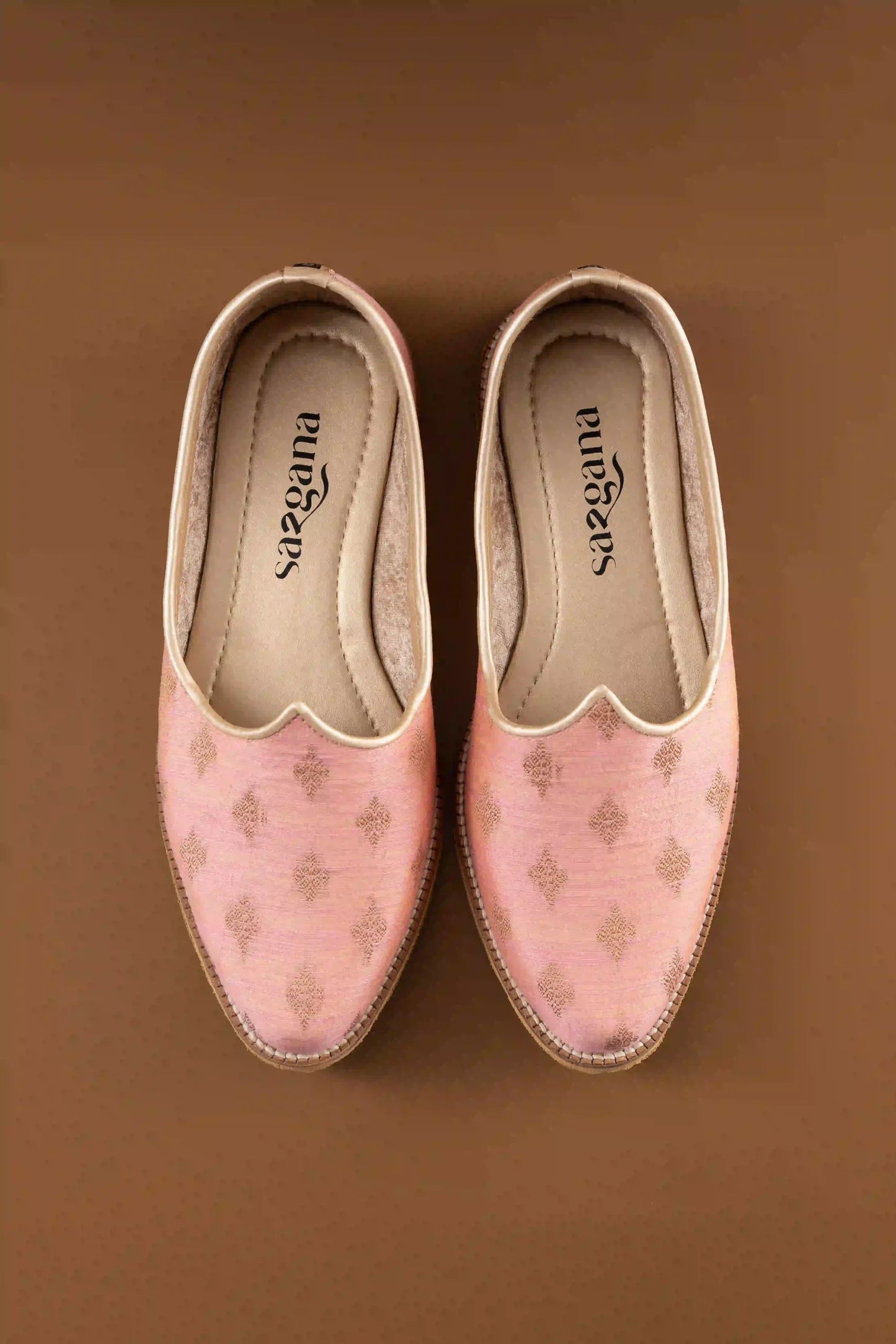 Handcrafted Pink Butta Printed Jutti