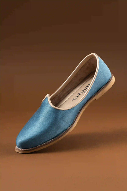 Handcrafted Sky Blue Textured Jutti